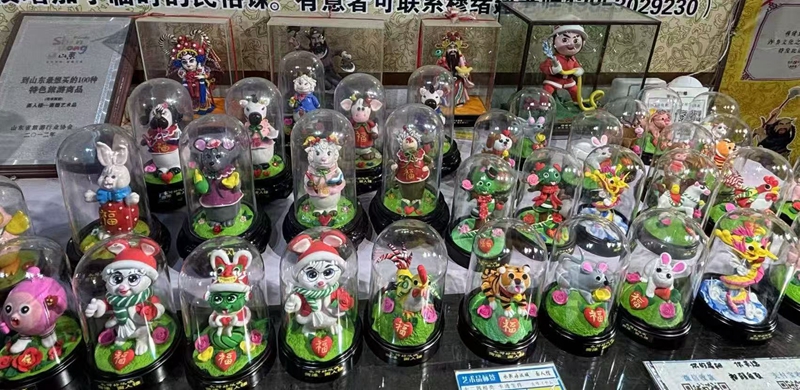 穆緒建面塑作品。人民網 白宛松攝